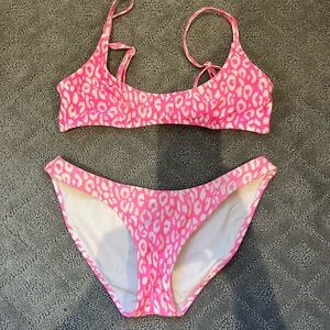 NWOT pink leopard tringl swimsuit